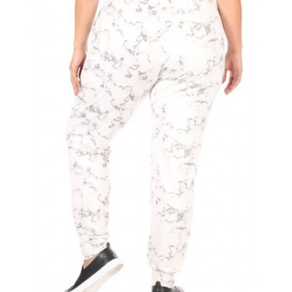 Plus size joggers with marble design - Picture 3 of 5